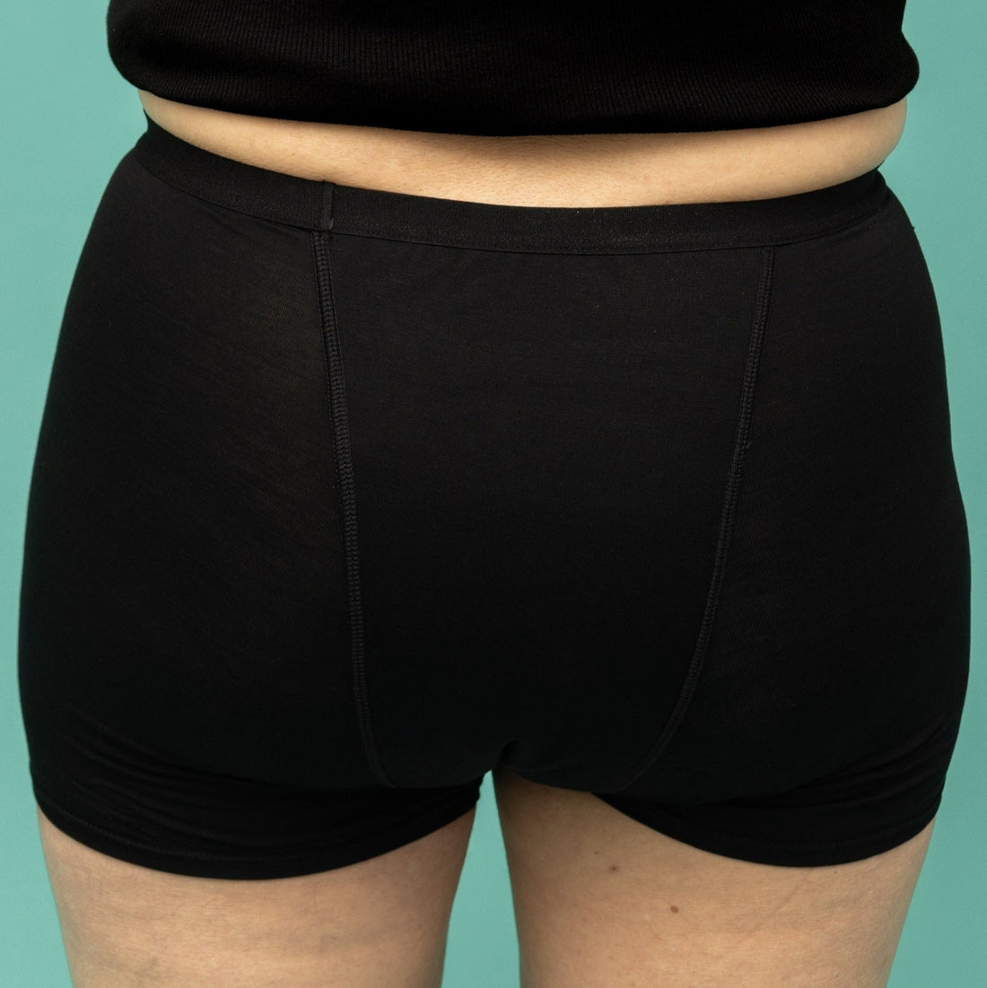 Highly absorbent incontinence boxer shorts for women